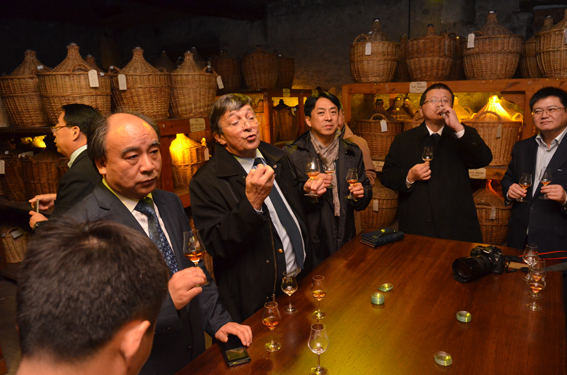 马爹利礼遇古井贡酒--古井贡酒中国酒文化全球