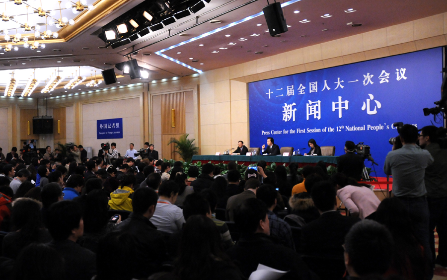 《国务院机构改革和职能转变方案》有关内容和考虑答记者问
