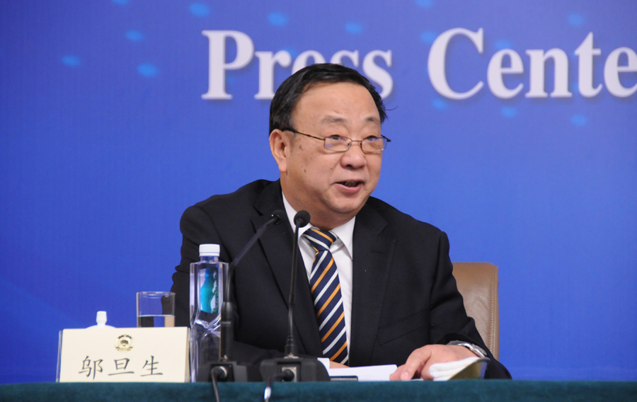 全国政协十二届一次会议第二场记者会主持人邬旦生