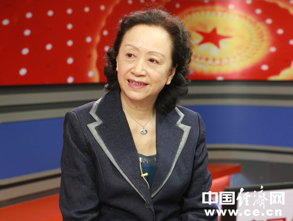 张抗抗:实体书店是城市文化地标 政府应扶一把
