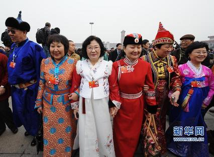 【两会画刊】:3日图片精选