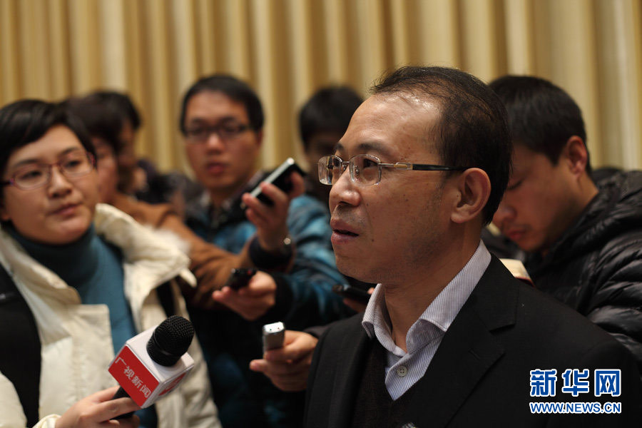 【两会预热】 众媒体签注熙熙攘攘