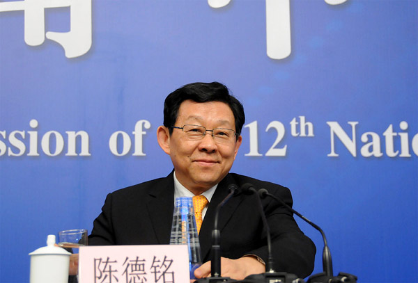 陈德铭:过去五年在应对国际金融危机中取得不少成绩