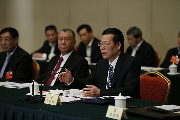中国国务院产生新一届领导集体