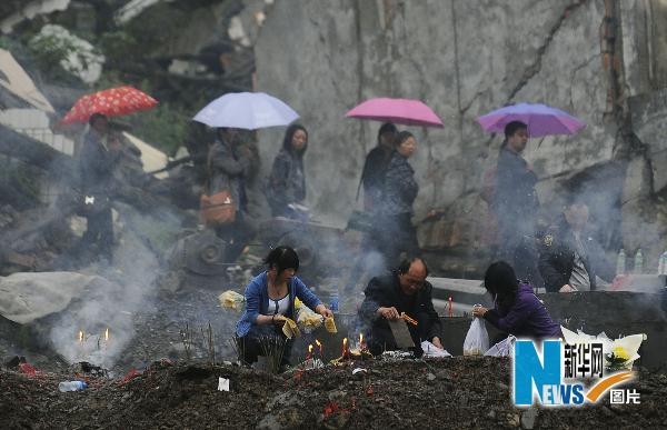 汶川地震两周年：5·12的北川：默默的哀思