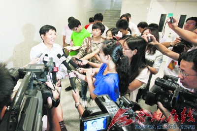 合肥变伯乐相马为阳光赛马(图)