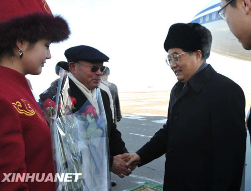 胡锦涛同哈萨克斯坦总统举行会谈