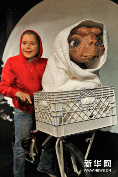 “E.T.外星人”亮相荷兰杜莎夫人蜡像馆