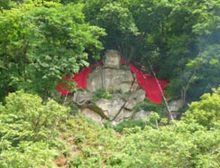辽宁清原金山天然石佛:神奇的启运之地