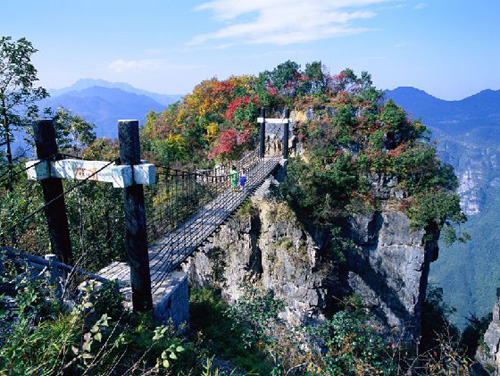 柴埠溪：在悬崖峭壁上穿行