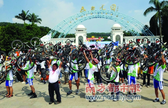 十万志愿信使全球传递无形火炬