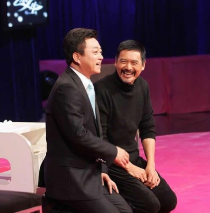 朱军提“下跪门”立即变脸:这事儿别问了