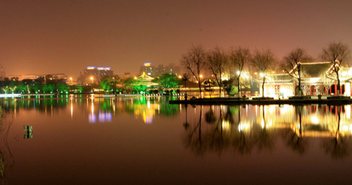 梦幻大明湖夜景