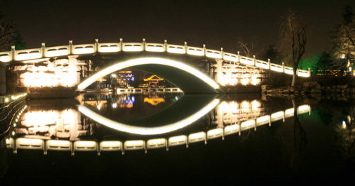 梦幻大明湖夜景