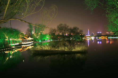 梦幻大明湖夜景