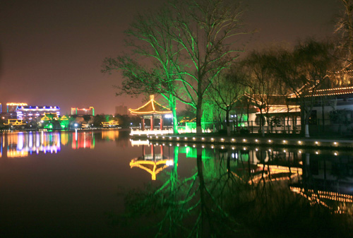 梦幻大明湖夜景