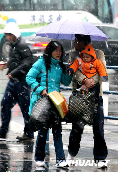 上海迎来今冬最明显降雪 日最低气温将跌破“冰点”