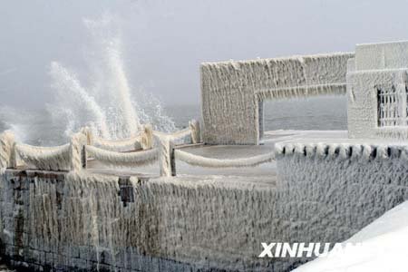 组图：全国多个省市遭雨雪寒潮袭击