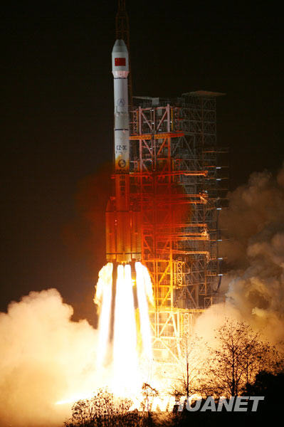中国发射第三颗北斗导航卫星