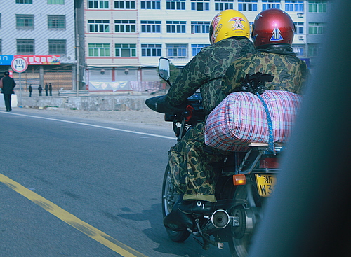 春节“铁骑”回家