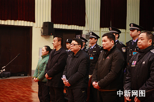 文强庭上激辩后表示认罪服法