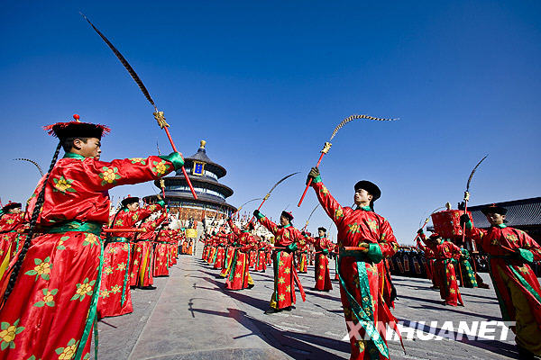 祈年殿前演天礼 丹陛桥上迎新春
