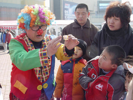 青岛系列文化活动迎克利伯环球帆船队