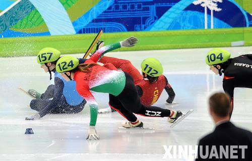 杨扬:王蒙有些急躁战术不够清晰 肩膀压对手犯规