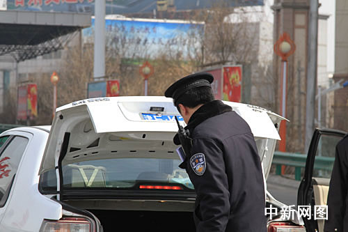 兰州发生枪击案 一名警察被枪杀（图）
