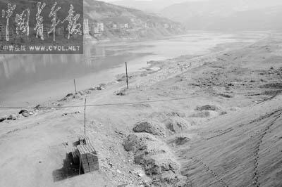 农民工讨薪牵出冒名投标案 一枚假公章圈走千万元工程