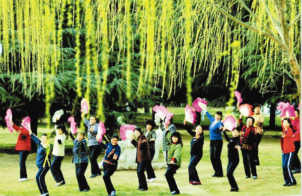 尽享春光　尽情健身