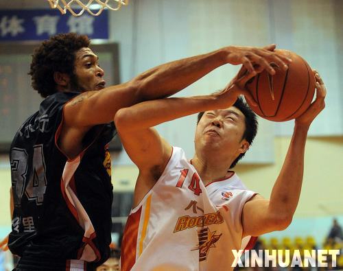 CBA：广东新疆广厦率先晋级 上海客场胜辽宁