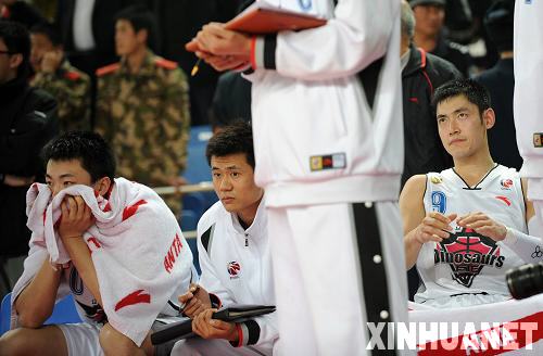 CBA：广东新疆广厦率先晋级 上海客场胜辽宁