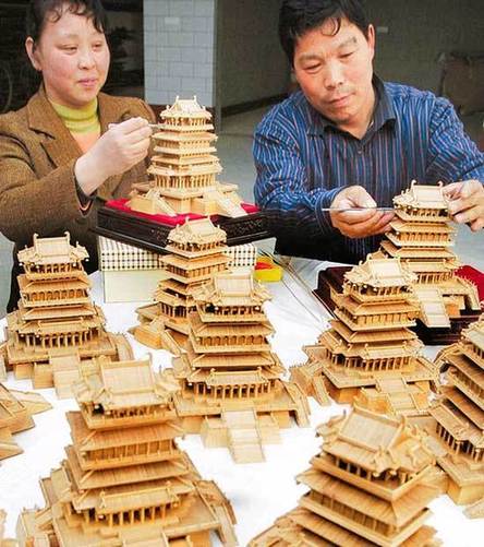 宁学院木雕作品将走上世博会展台