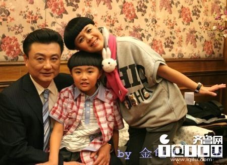 水均益白岩松朱军鲁健李咏 央视名嘴娇妻大曝光