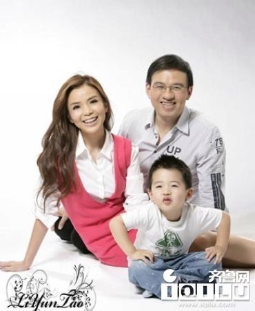 水均益白岩松朱军鲁健李咏 央视名嘴娇妻大曝光