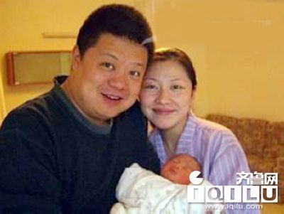 水均益白岩松朱军鲁健李咏 央视名嘴娇妻大曝光