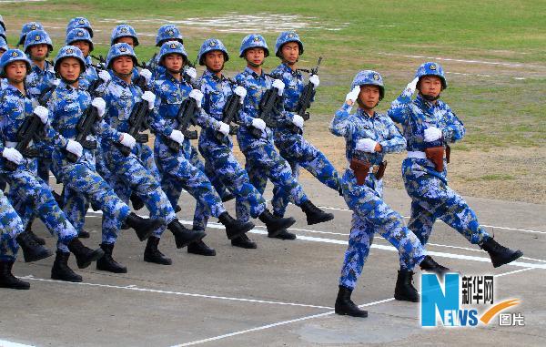 中国海军陆战队举行成立30周年庆典活动