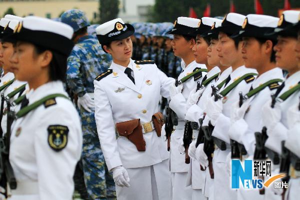 中国海军陆战队举行成立30周年庆典活动