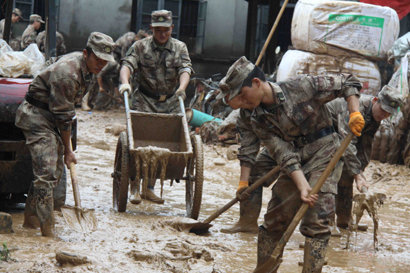 闽北军民奋起抗灾 暴雨造成福建南平128万人受灾(图)