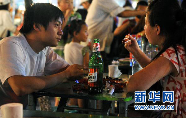 在乌鲁木齐观察“7·5”事件一周年：平静与不平静