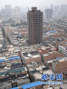 西安曝光23层“最牛违建”家家分房四五套 图