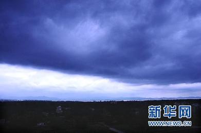 台风“灿都”已在广东吴川登陆 预计今晚进入广西