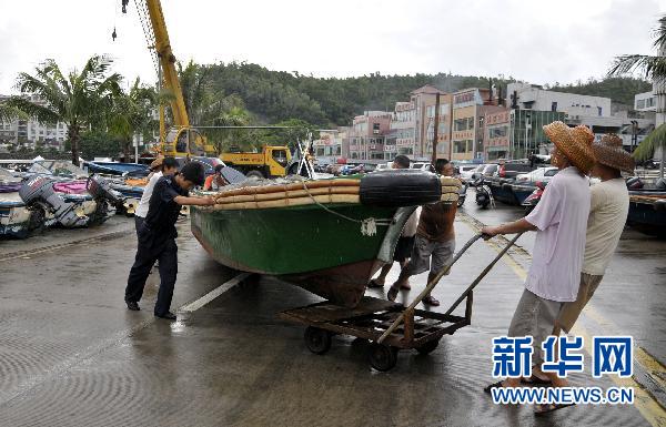 台风“灿都”已在广东吴川登陆 预计今晚进入广西