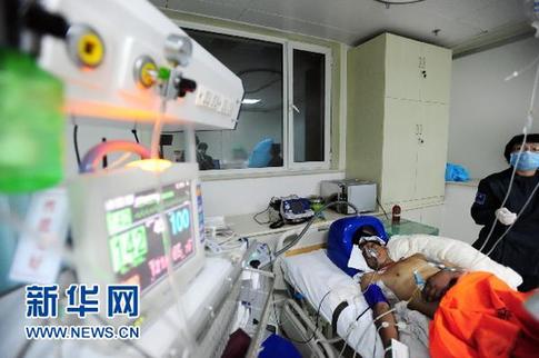 济南三天“热死”8名户外劳动者的追问