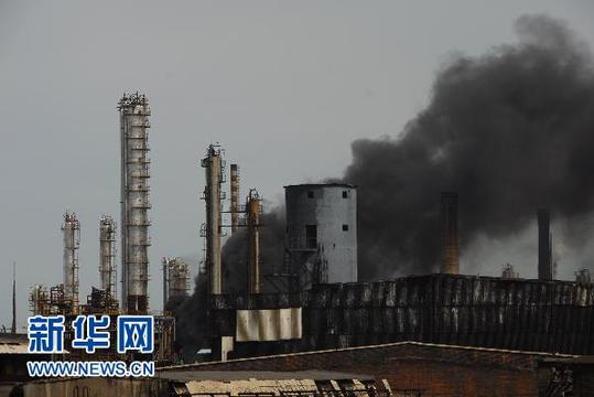 中石油抚顺石化厂区发生爆炸