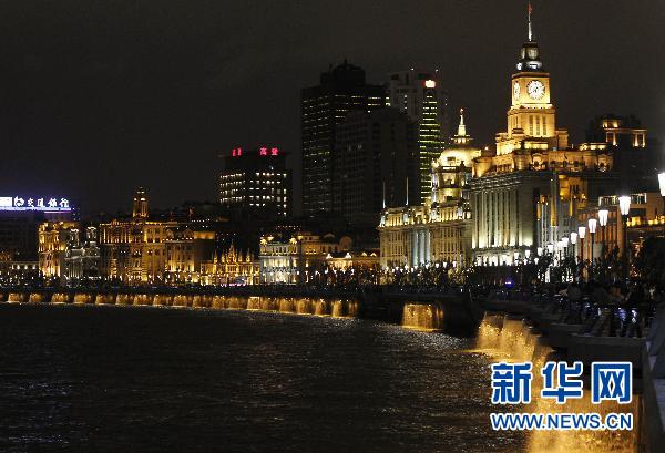 上海国庆景观灯正式点亮