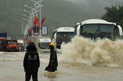 海南强降雨已安全转移64000多人