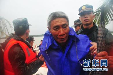海南:1160多个村庄受淹 紧急转移21万余人