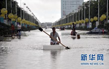 海南:1160多个村庄受淹 紧急转移21万余人